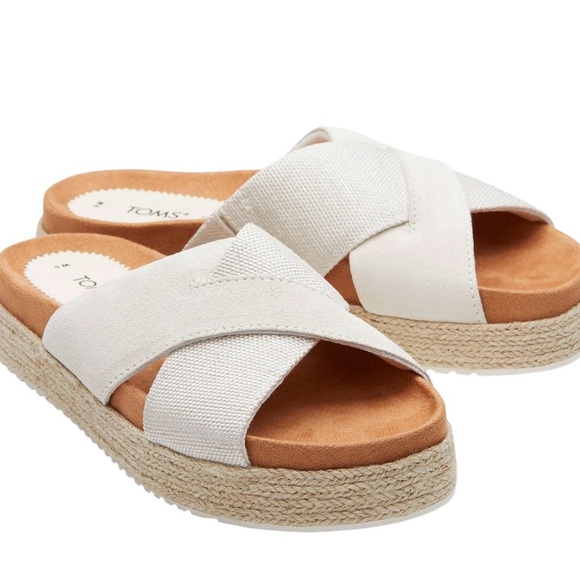 Toms Shoes - Tom’s Paloma Cross Strap Slide. Size 6. Great Condition.